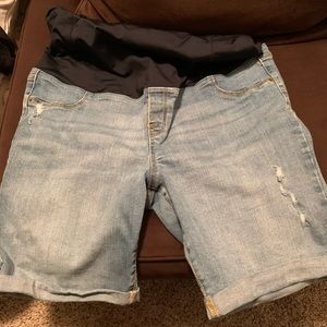 Maternity shorts